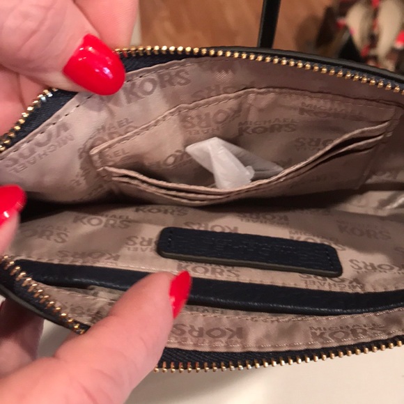 MICHAEL KORS WRISTLET - Picture 6 of 7